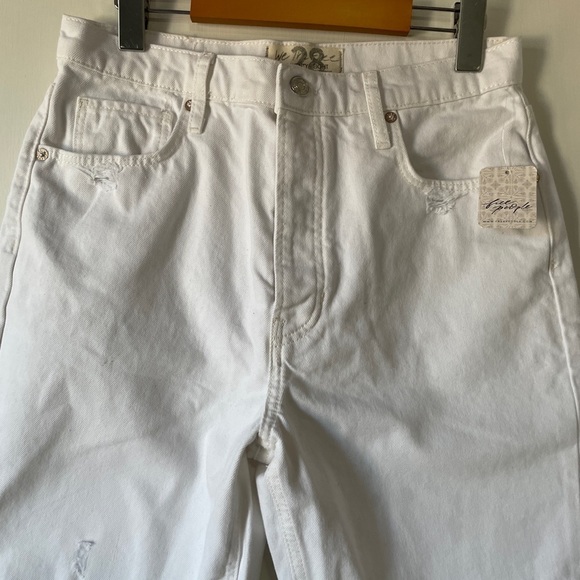 NWT Free People Tapered Baggy Boyfriend Jeans - Picture 5 of 10